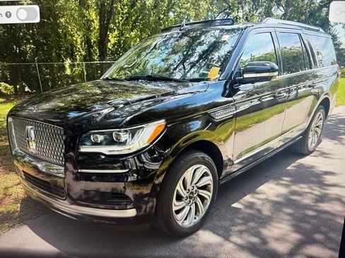 Used 2022 Lincoln Navigator L Reserve AWD/4WD image 1