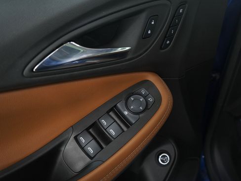 Used 2023 Buick Encore GX Essence w/ Experience Buick Package image 21