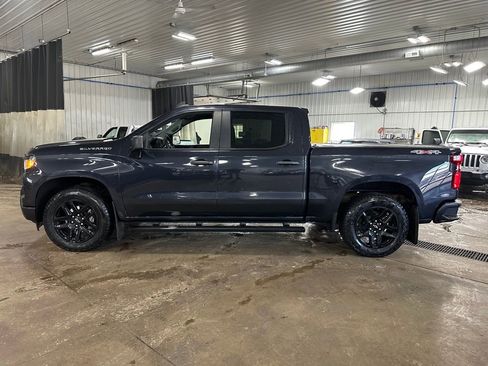 Used 2022 Chevrolet Silverado 1500 Custom image 36