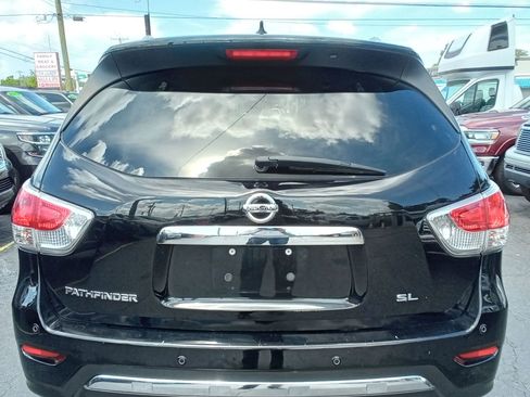 Used 2014 Nissan Pathfinder SL image 6