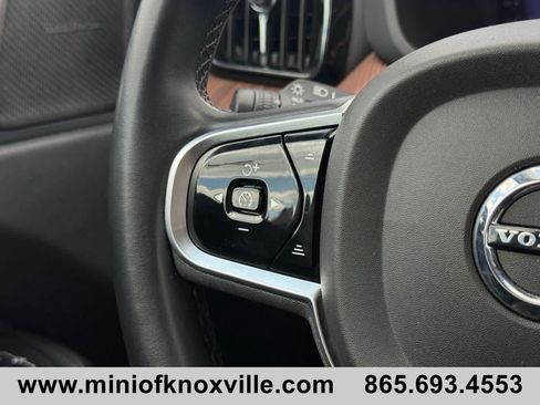 Used 2023 Volvo XC60 B5 Plus AWD/4WD image 22