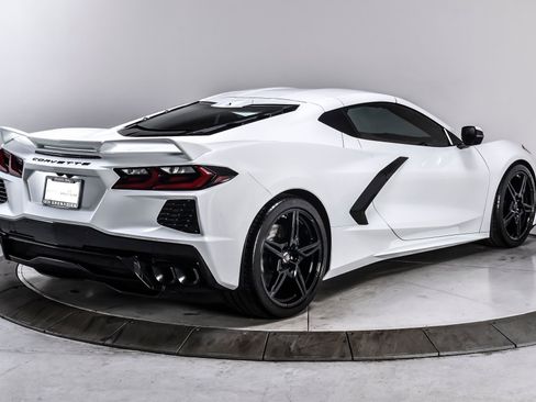 Used 2023 Chevrolet Corvette Stingray Premium Cpe w/ Z51 Performance Package RWD image 6