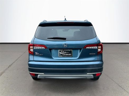 Used 2019 Honda Pilot Touring image 6