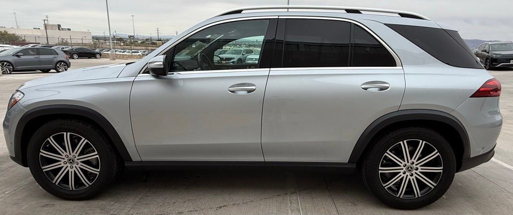 Used 2025 Mercedes-Benz GLE 450 4MATIC image 4