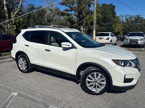Used 2019 Nissan Rogue SV image 6