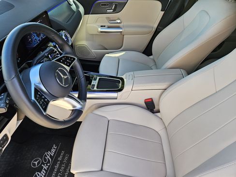 Used 2025 Mercedes-Benz GLA 250 image 14