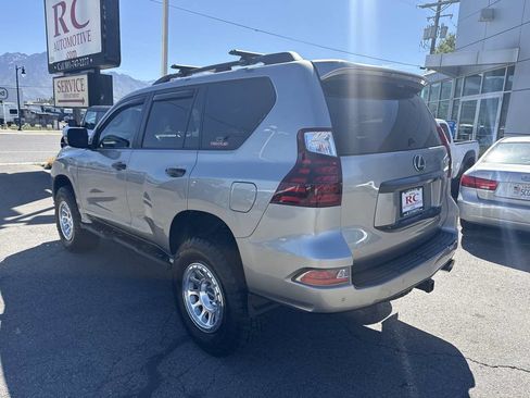 Used 2020 Lexus GX 460 Luxury w/ Luxury Sport Package AWD/4WD image 8