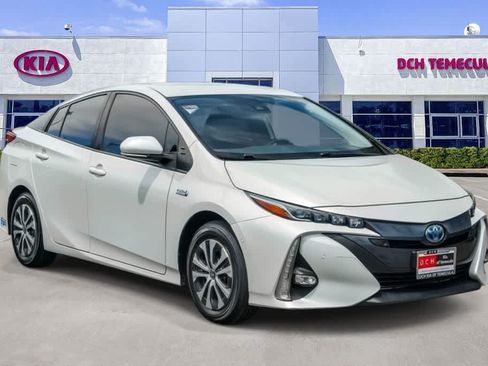 Used 2021 Toyota Prius Prime Limited w/ Carpet Mat Package (TMS) FWD image 3