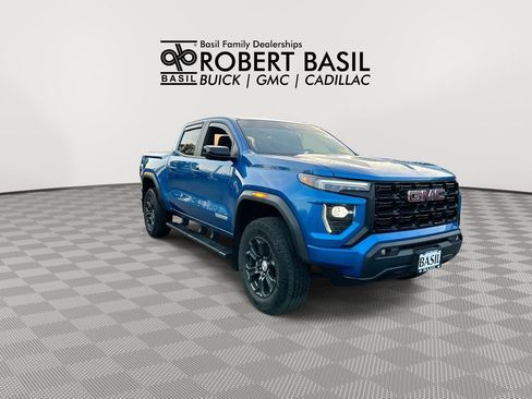 Used 2024 GMC Canyon Elevation w/ Elevation Premium Package AWD/4WD image 2
