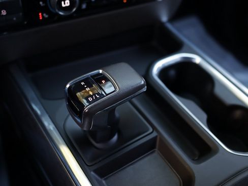 Used 2022 Chevrolet Silverado 1500 LTZ image 20