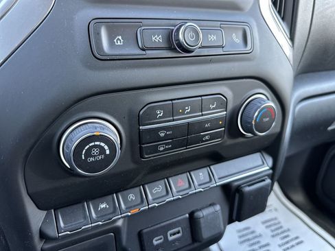 Used 2024 Chevrolet Silverado 1500 Custom image 16