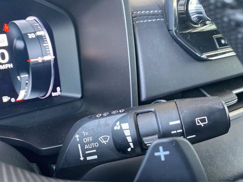 Used 2023 Mitsubishi Outlander SE Black Edition AWD/4WD image 40