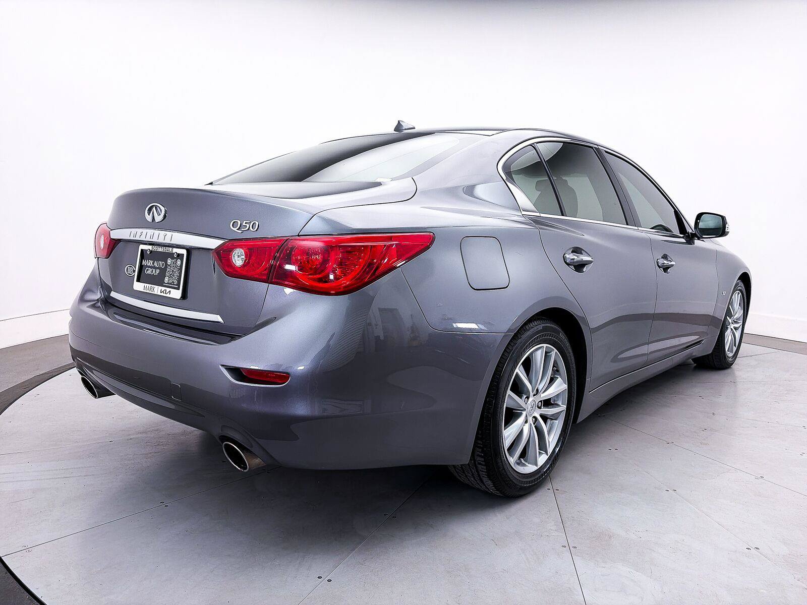 Used 2015 INFINITI Q50 Premium w/ Navigation Package RWD image 12