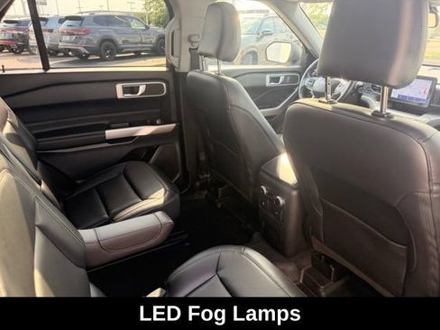 Used 2022 Ford Explorer XLT w/ Equipment Group 202A AWD/4WD image 13