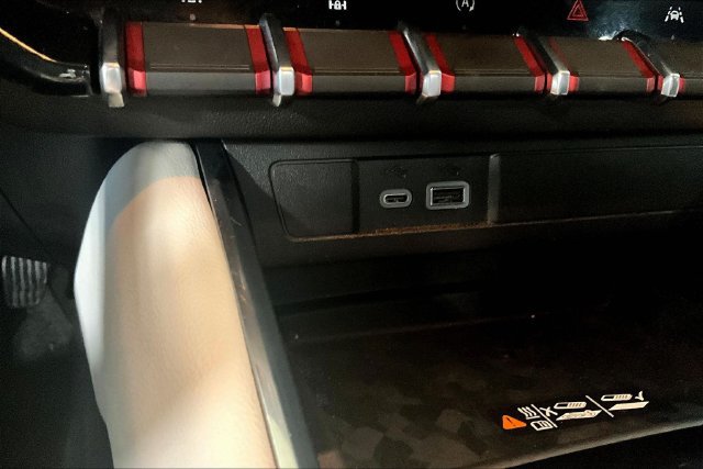 Certified 2026 GMC Canyon AT4X AWD/4WD image 17