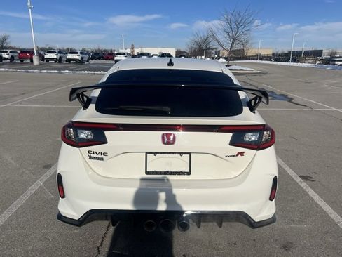 Used 2024 Honda Civic Type R image 7
