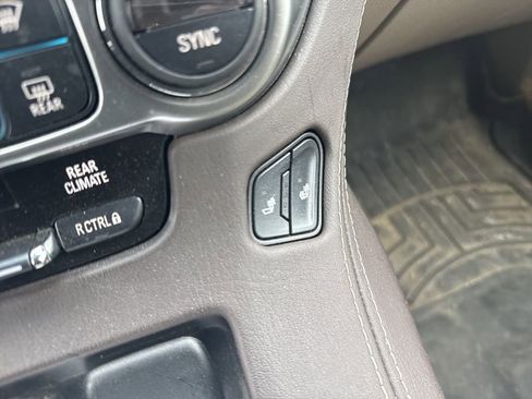 Used 2016 Chevrolet Suburban LT AWD/4WD image 24