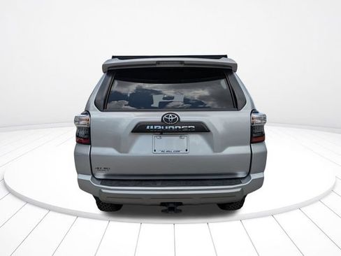 Used 2022 Toyota 4Runner TRD Off-Road AWD/4WD image 5