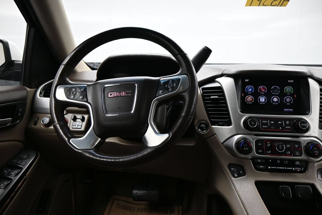 Used 2016 GMC Yukon XL SLT w/ Open Road Package AWD/4WD image 15