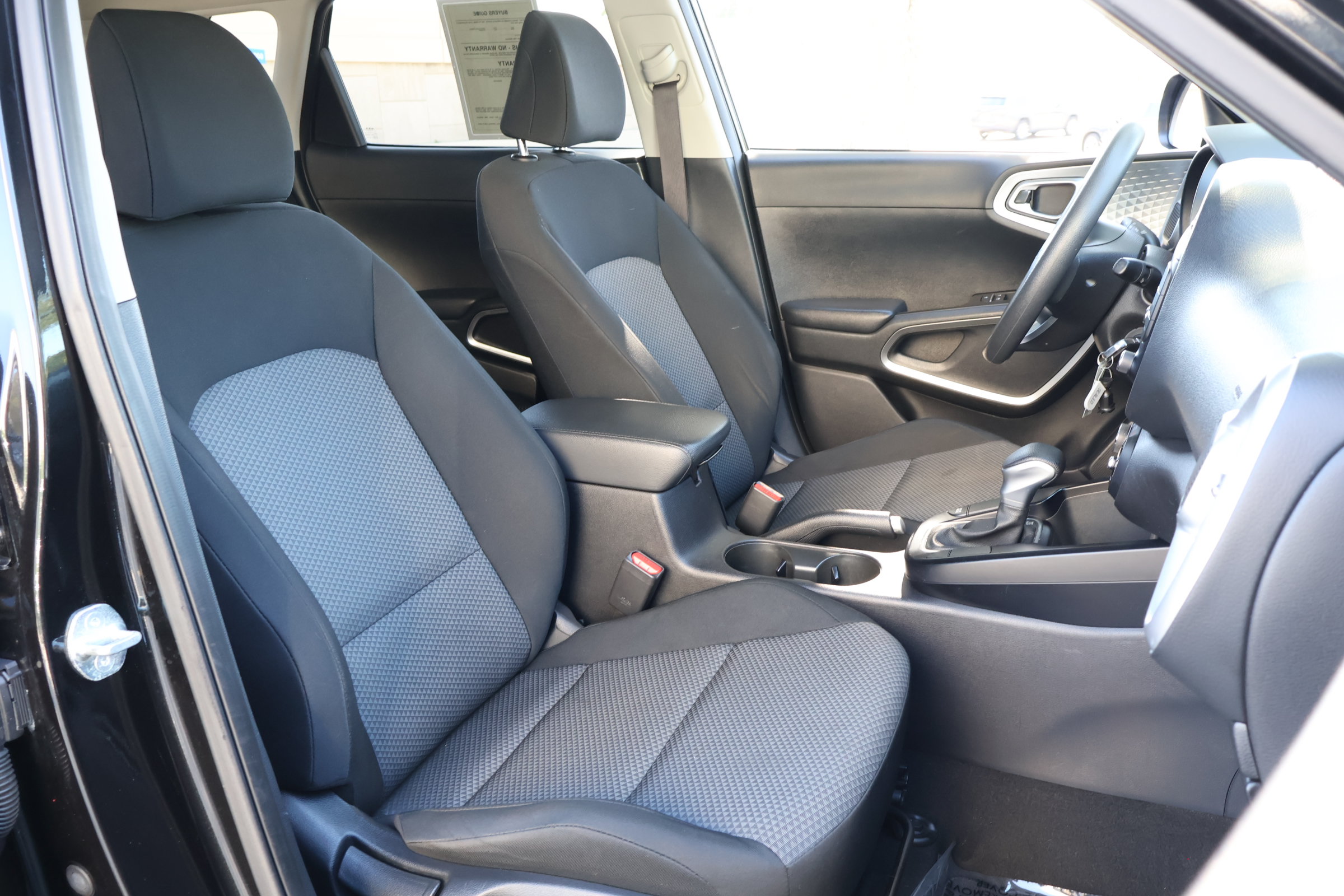 Used 2024 Kia Soul LX w/ Option Group 015 FWD image 21