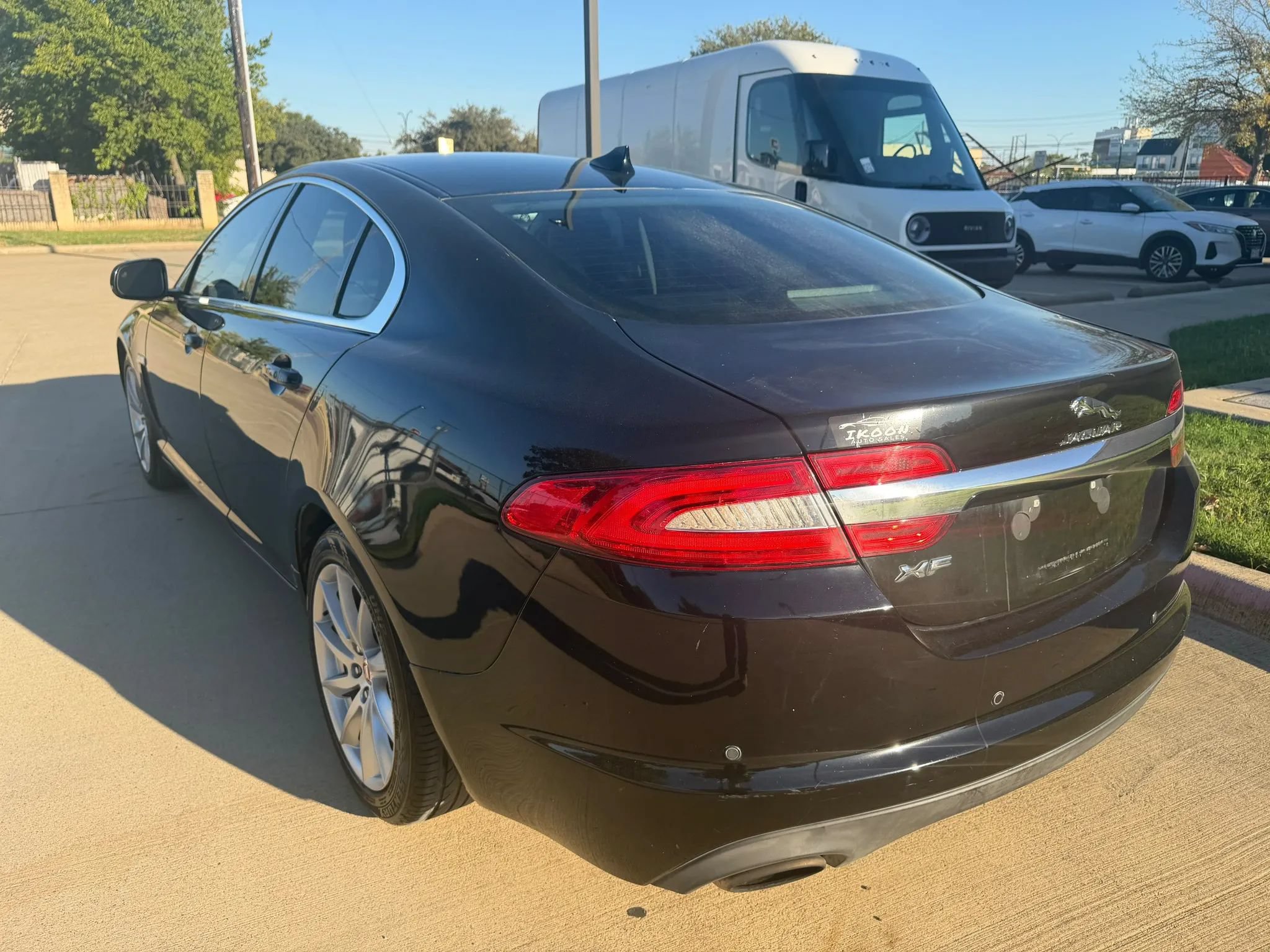 Used 2014 Jaguar XF RWD image 6