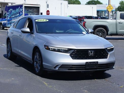 Used 2024 Honda Accord EX image 23