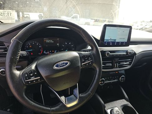 Used 2020 Ford Escape SEL image 7