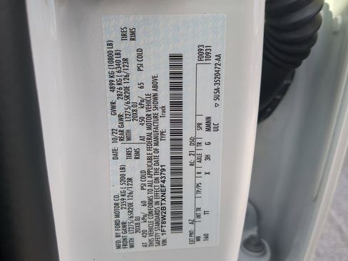 Certified 2022 Ford F250 Limited w/ FX4 Off-Road Package image 28