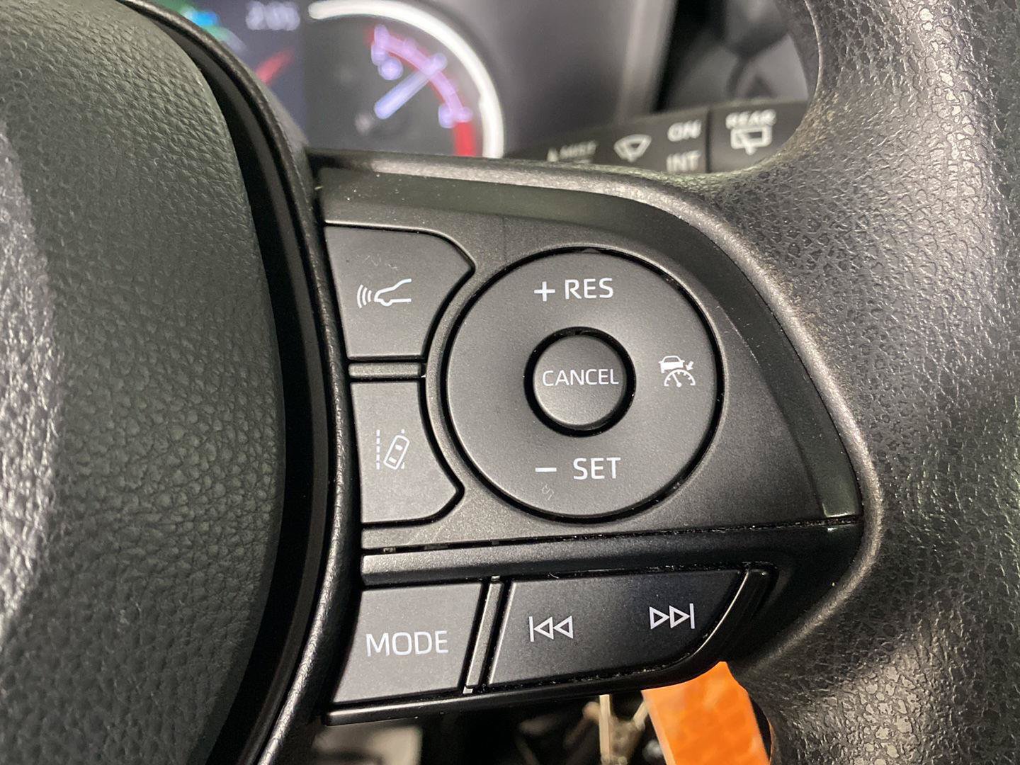 Used 2024 Toyota RAV4 LE AWD/4WD image 17