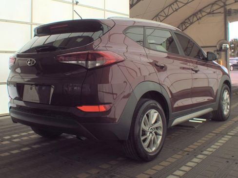 Used 2017 Hyundai Tucson SE image 2