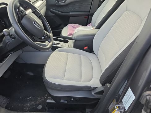 Used 2023 Ford Escape Active AWD/4WD image 4