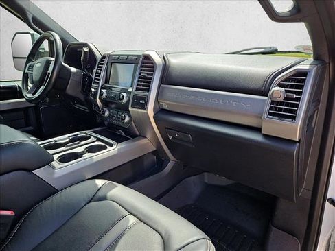 Used 2020 Ford F250 Platinum w/ FX4 Off-Road Package AWD/4WD image 23