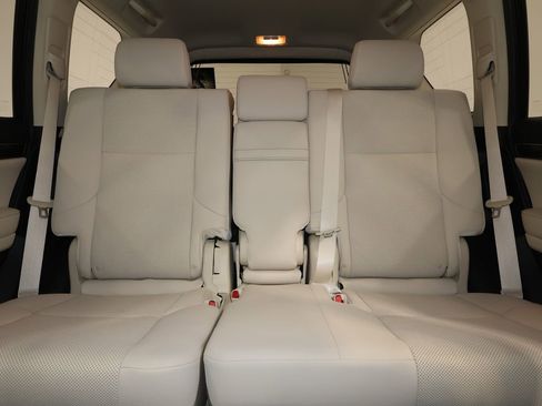 Used 2023 Lexus GX 460 Premium w/ Premium Plus Package image 30