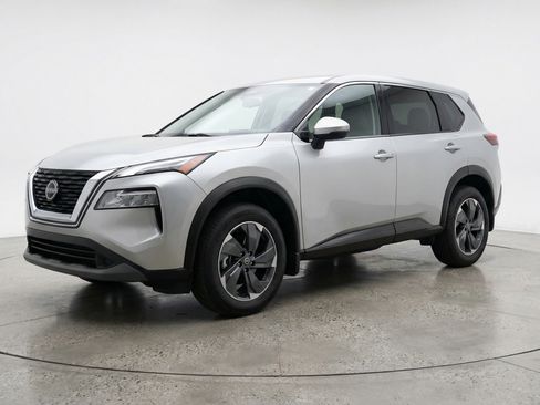 Used 2025 Nissan Rogue SV image 3