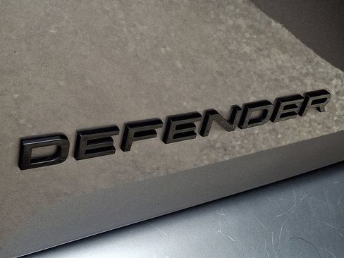 Used 2022 Land Rover Defender 110 S AWD/4WD image 29
