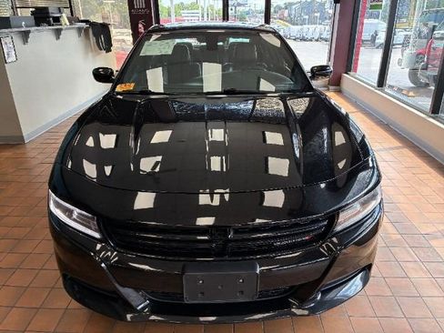 Used 2021 Dodge Charger SXT w/ Leather Interior Group image 4