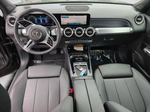 Certified 2025 Mercedes-Benz GLB 250 4MATIC image 16