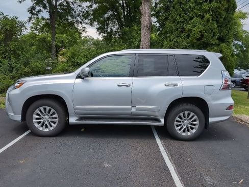 Used 2016 Lexus GX 460 w/ Premium Package AWD/4WD image 8
