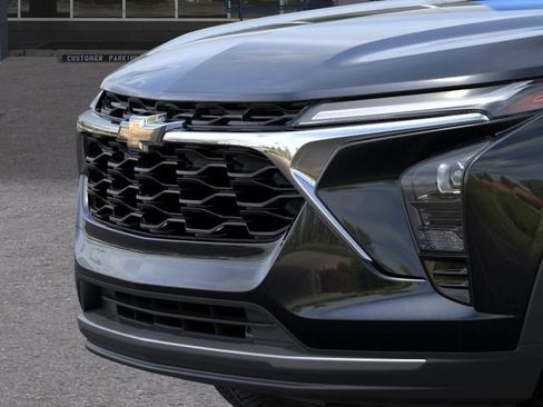 New 2026 Chevrolet Trax LT w/ Sunroof Package FWD image 13
