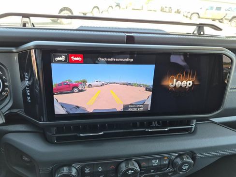 New 2026 Jeep Wrangler Unlimited Sahara AWD/4WD image 21