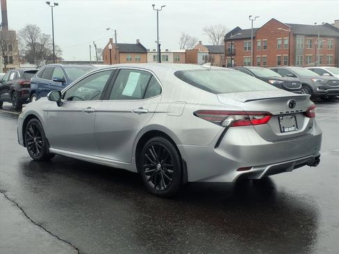 Used 2023 Toyota Camry SE image 6