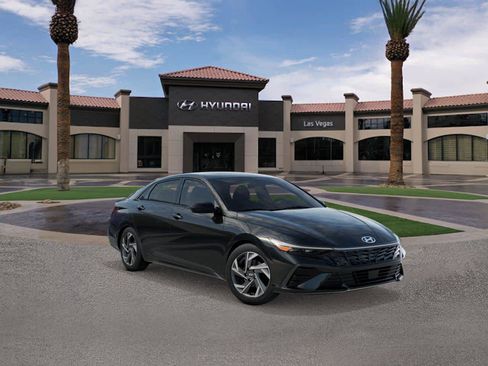 New 2026 Hyundai Elantra SEL Sport FWD image 2