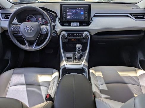 Used 2021 Toyota RAV4 XLE Premium FWD image 17