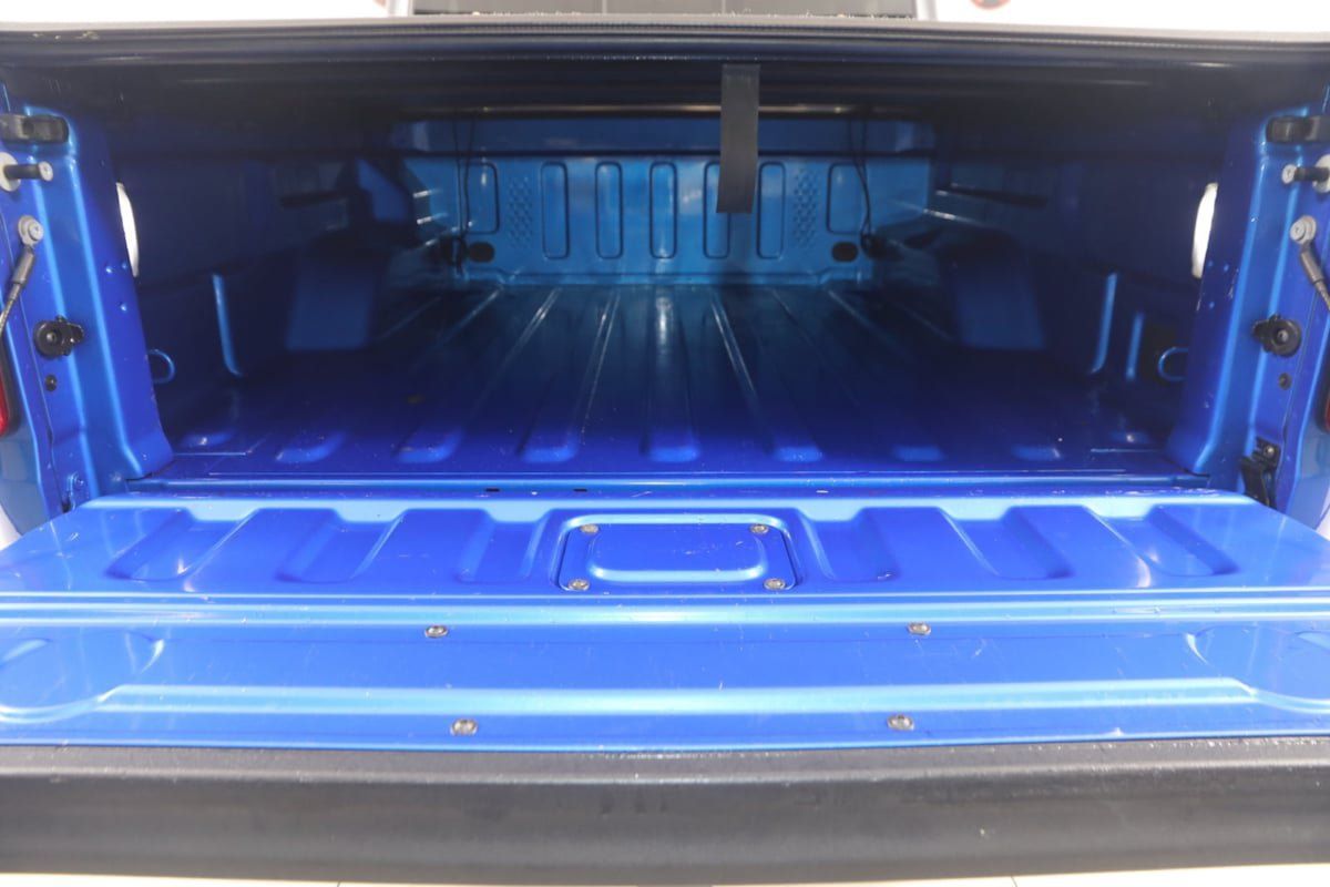 Used 2022 Jeep Gladiator Rubicon w/ Cold Weather Group AWD/4WD image 37