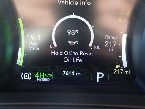 Certified 2025 Jeep Wrangler Unlimited Sahara w/ Safety Group image 32