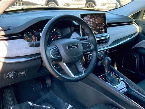 Certified 2022 Jeep Compass Latitude image 16