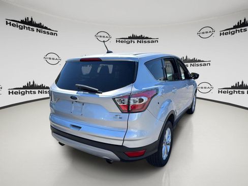 Used 2017 Ford Escape SE AWD/4WD image 5