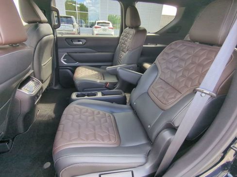 Certified 2026 Nissan Armada Platinum RWD image 13