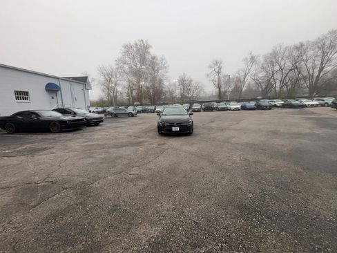 Used 2025 Toyota Corolla LE image 11