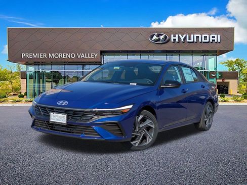 New 2025 Hyundai Elantra SEL image 1